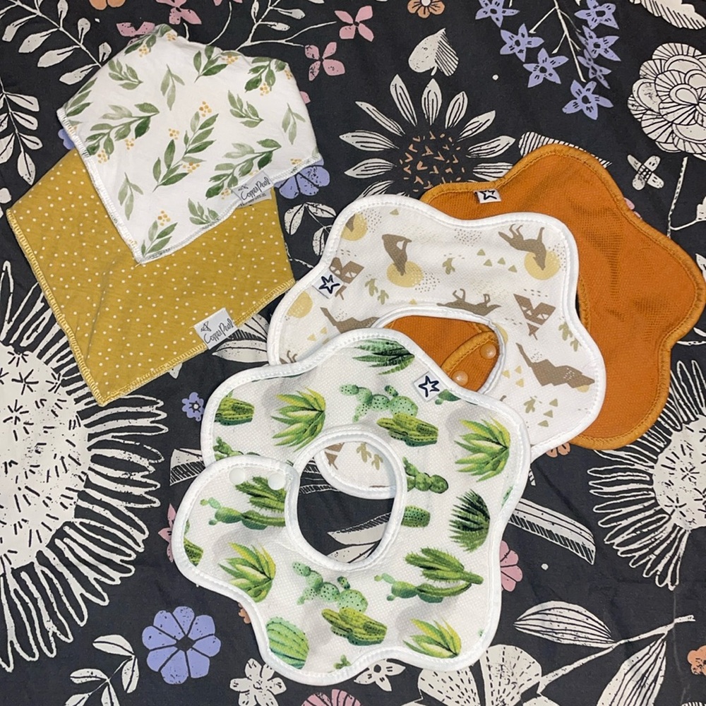 3 for $20 ✨ Lot of Baby Bandanas/Bibs